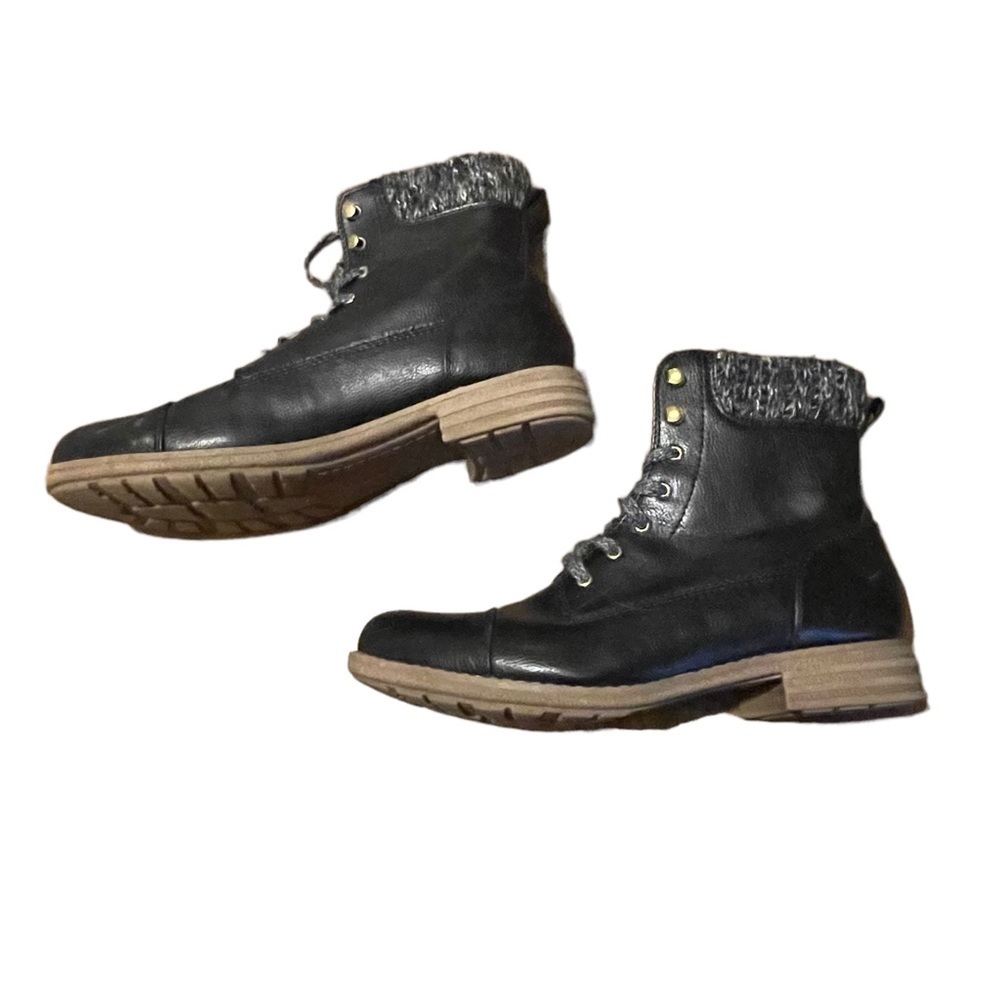 Cute boots size 9
